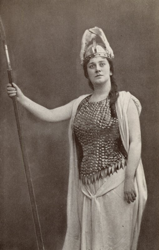 Lillian Nordica, Brunnhilde, elokuvassa "Die Walkure" (s/w-kuva) tekijältä American Photographer