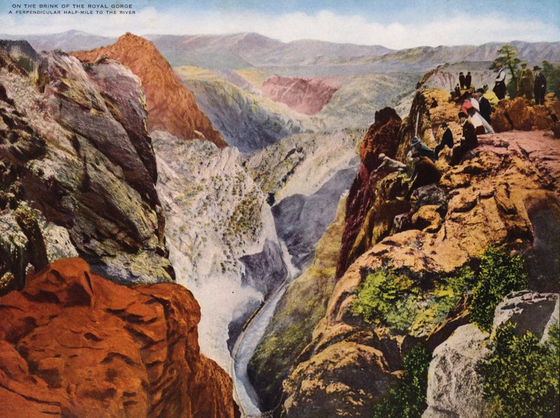 Kuninkaallisen rotkon reunalla (värikuva) tekijältä American Photographer