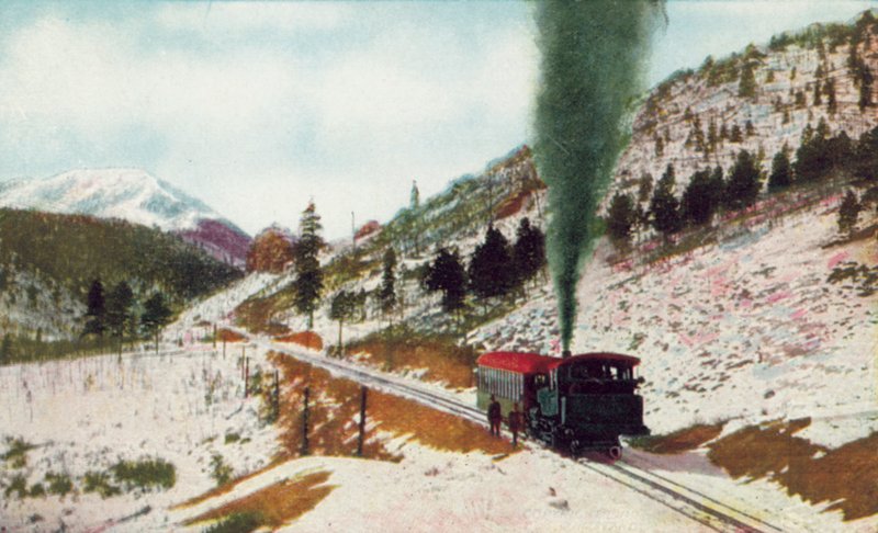 Ruxton Park, Mt Baldy kaukana, Pikes Peak Cog Road, Colorado (värikuva) tekijältä American Photographer