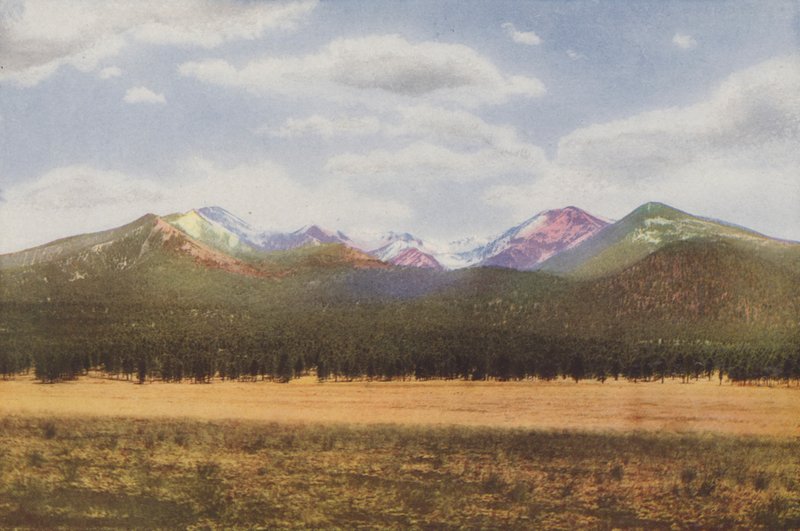 San Francisco Mountains, Arizona (värillinen kuva) tekijältä American Photographer
