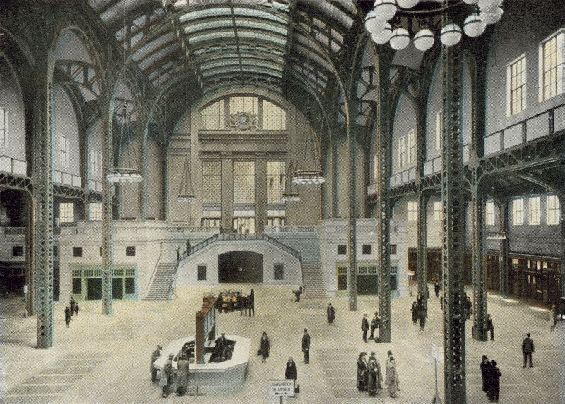 Train Concourse, Chicago Union Station (värillinen kuva) tekijältä American Photographer