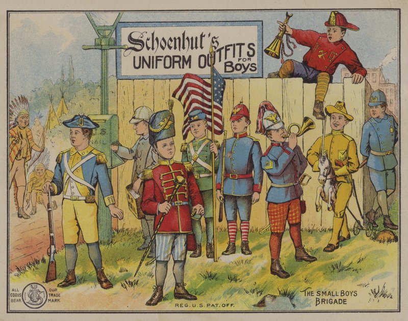 Schoenhuts Uniform -asut pojille tekijältä American School