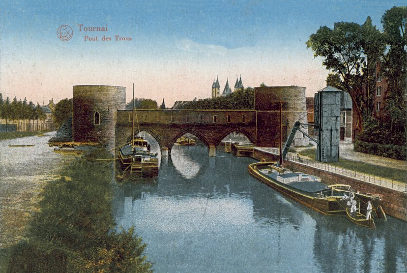 Tournai: Pont des Trous (värillinen kuva) tekijältä Belgian Photographer