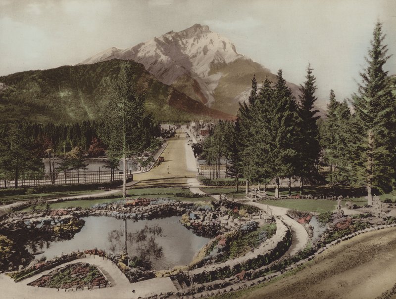 Cascade Mountain ja Reflection Pool, Banff (värikuva) tekijältä Byron Hill Harmon