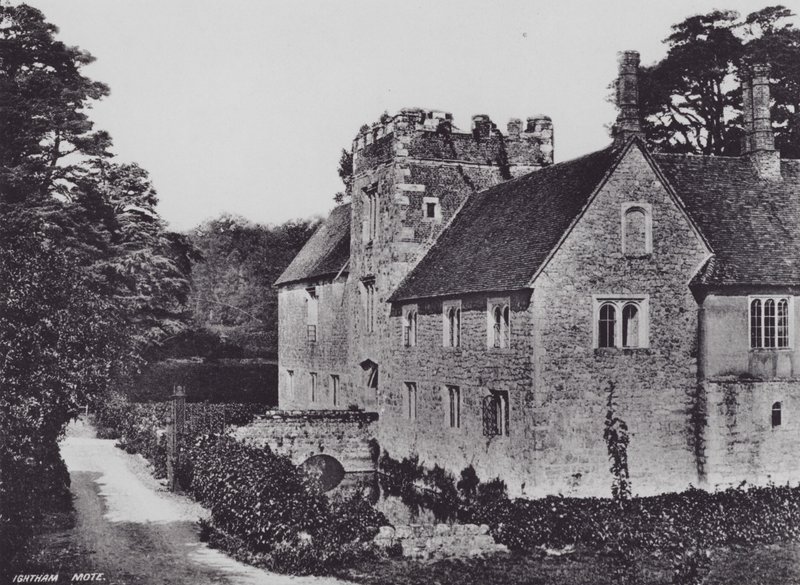 Ightham Mote (m/w kuva) tekijältä Charles Essenhigh Corke