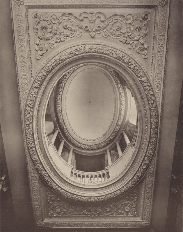 Ashburnham House, Westminster, kupoli portaiden yli tekijältä Charles Latham