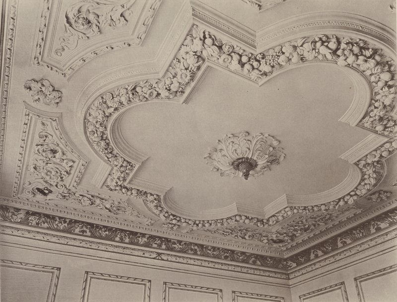 Belton House, Grantham, Portaiden katto tekijältä Charles Latham