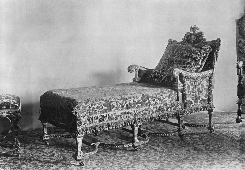 Day Bed to Match tekijältä Charles Latham