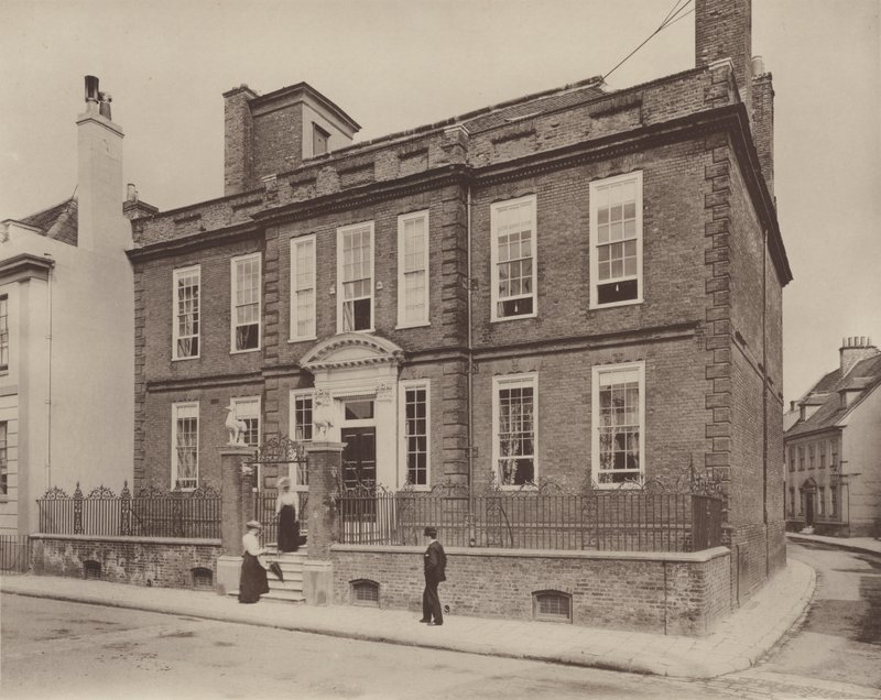 Swan House, Chichester tekijältä Charles Latham