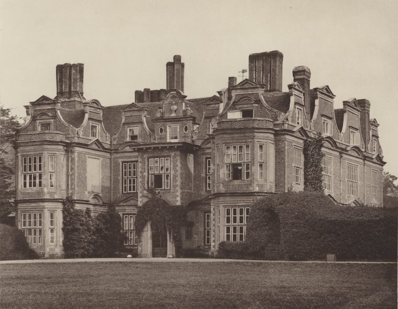 Swateley Hall, Uxbridge, eteinen tekijältä Charles Latham