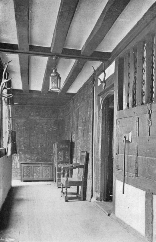 The Buttery Hatch (m/w kuva) tekijältä Charles Latham