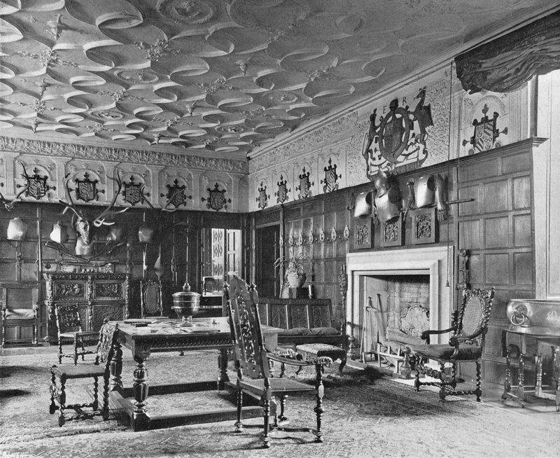 Hall, Kaakkoiskulma tekijältä Charles Latham