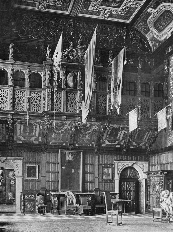 Marble Hall, East End (m/w kuva) tekijältä Charles Latham