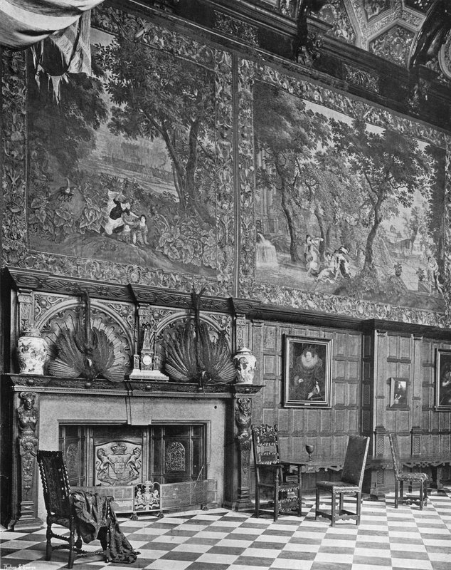 Marble Hall, South Side (m/w kuva) tekijältä Charles Latham