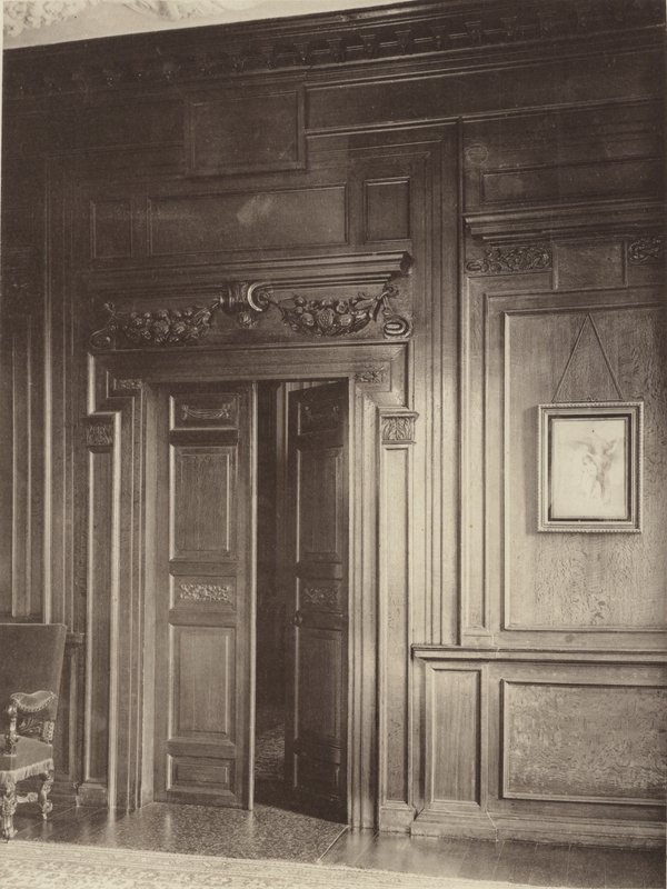 Thorpe Hall, Grantham, ovi ja panelointi ruokasalissa tekijältä Charles Latham