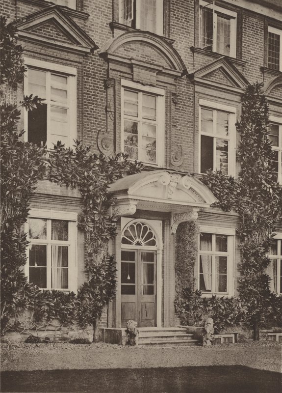 Tyttenhanger, Herts, Sisäänkäynti, Puutarhan etuosa tekijältä Charles Latham
