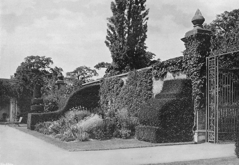 Yew Buttress, alkovikävely tekijältä Charles Latham
