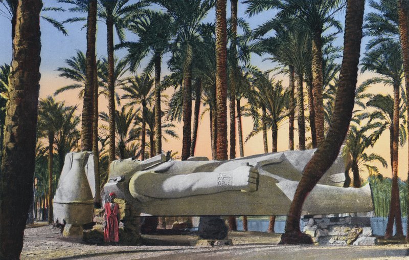 Kairo, Menphiksen patsas (värillinen kuva) tekijältä Egyptian Photographer