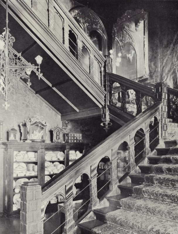 Kensington, Holland House, pääportaikko, c 1607 tekijältä English Photographer