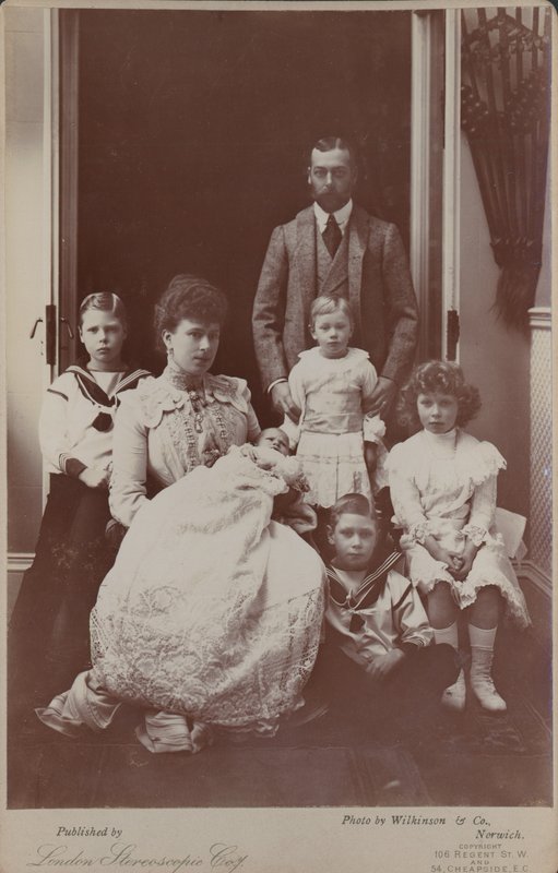 Albert Edward ja prinsessa Alexandra perheineen tekijältä English Photographer