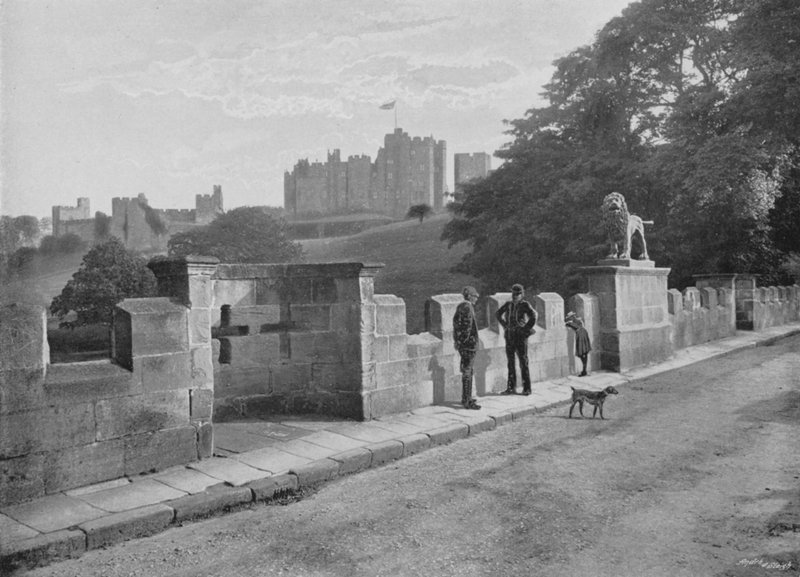 Alnwick, Leijonasilta ja linna tekijältä English Photographer