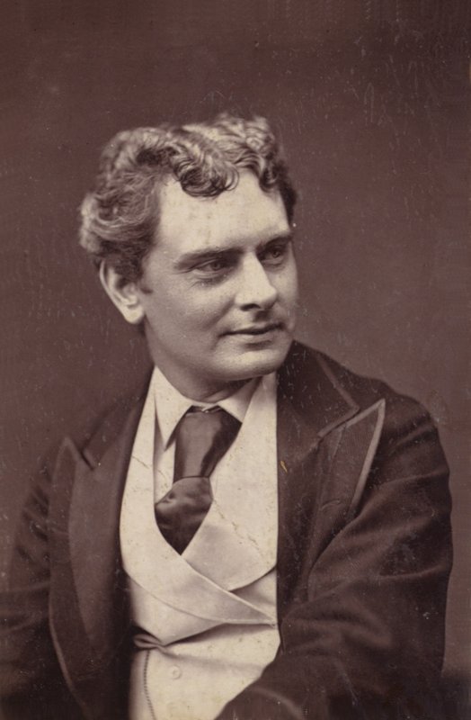Arthur Cecil tekijältä English Photographer