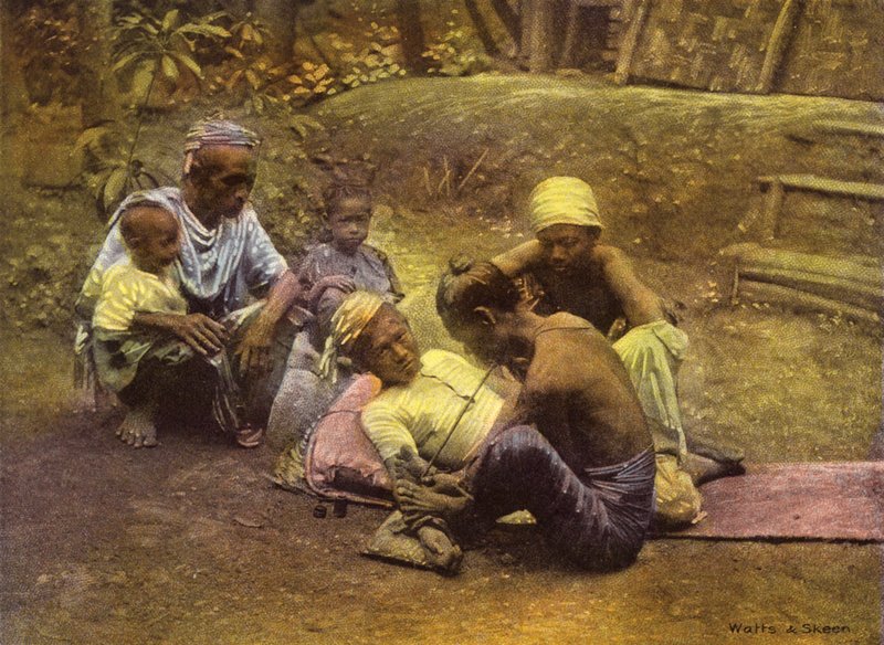 Burma / Myanmar: Myanmar: Tatuointi (värikuva) tekijältä English Photographer