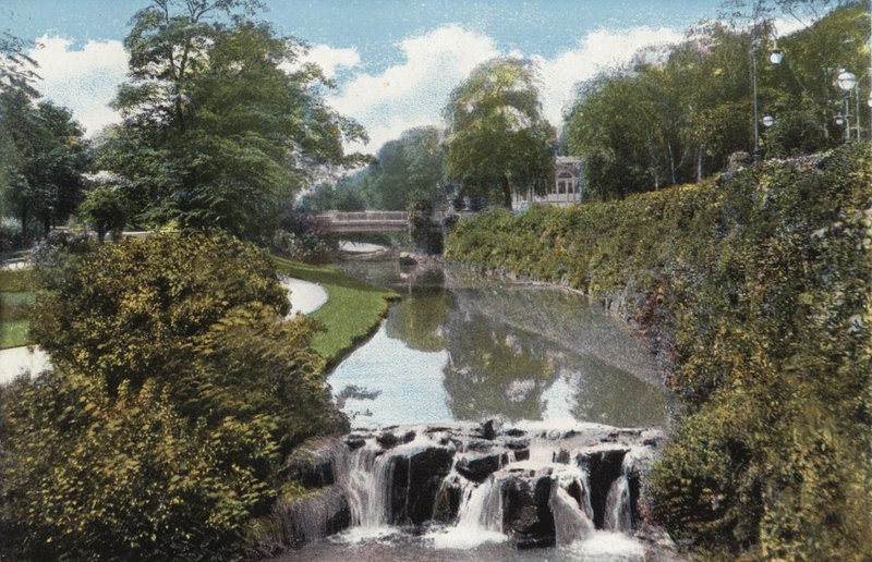 Buxton, The Gardens and Waterfall tekijältä English Photographer