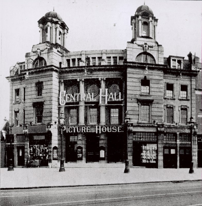 Central Hall Picture House, Bromley Road, Catford tekijältä English Photographer
