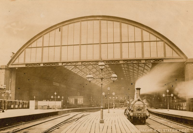 Charing Crossin asema, Lontoo; valokuva, 1874 tekijältä English Photographer