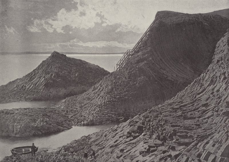 Simpukkakuoren luola, Staffa tekijältä English Photographer