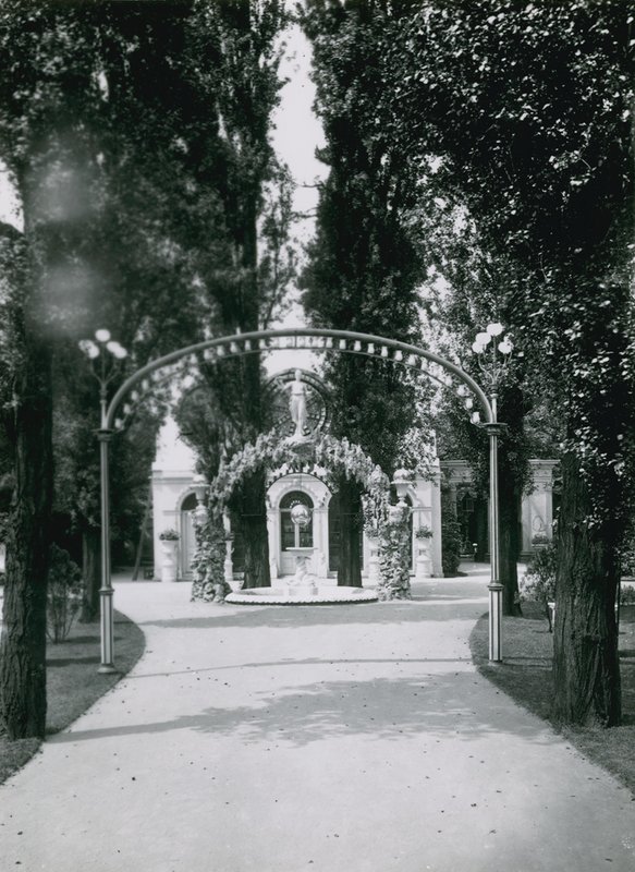 Cremorne Gardens, Lontoo: The Grotto tekijältä English Photographer