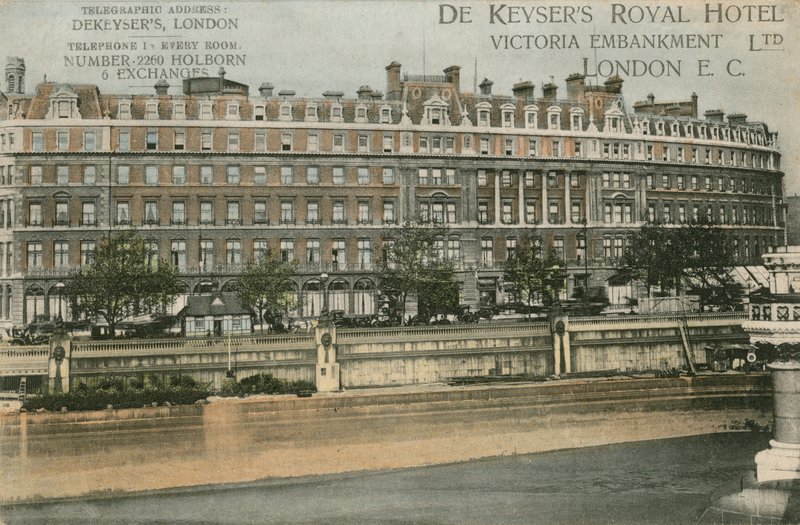 De Keysers Royal Hotel, Victoria Embankment, EY tekijältä English Photographer