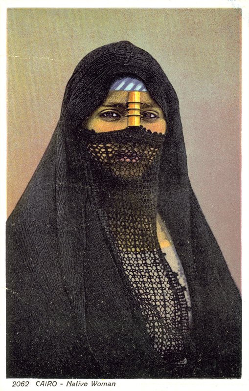 Egyptiläiset naiset (värikuva) tekijältä English Photographer