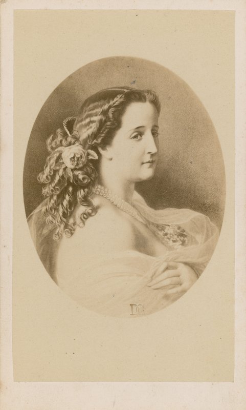 Eugenie tekijältä English Photographer