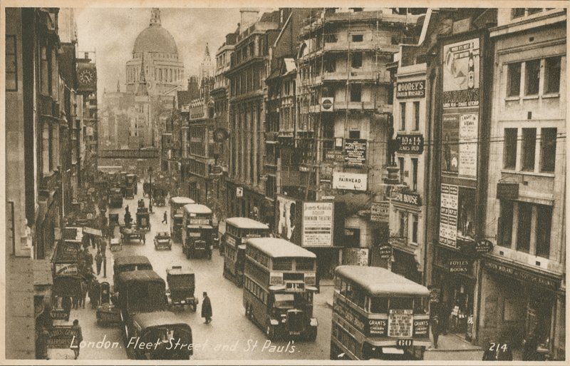 Fleet Street ja St Pauls Cathedral, Lontoo tekijältä English Photographer