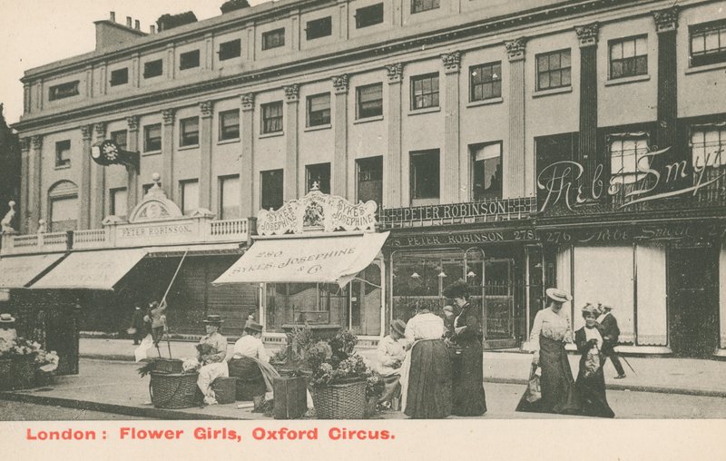 Flower Girls, Oxford Circus tekijältä English Photographer