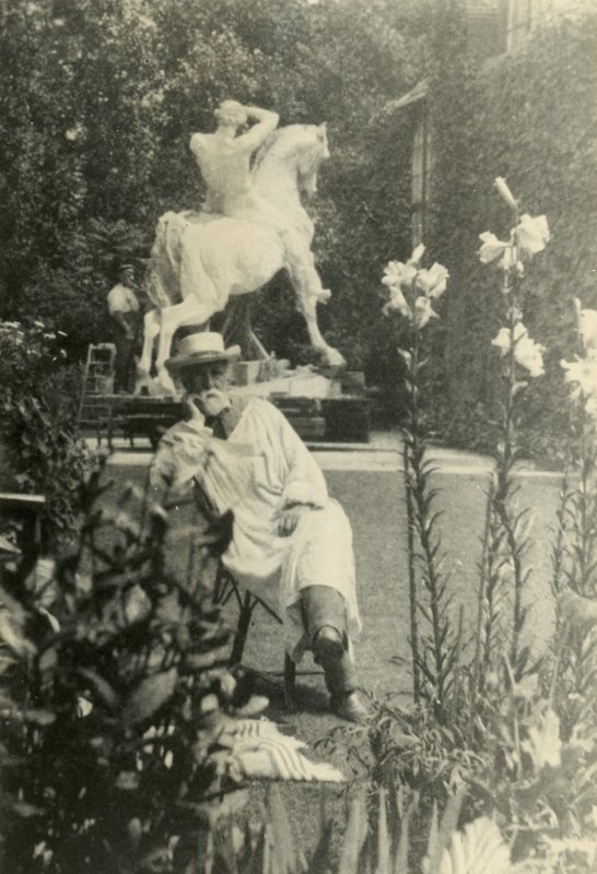 G F Watts Little Holland Housen puutarhassa, Melbury Road, Kensington tekijältä English Photographer