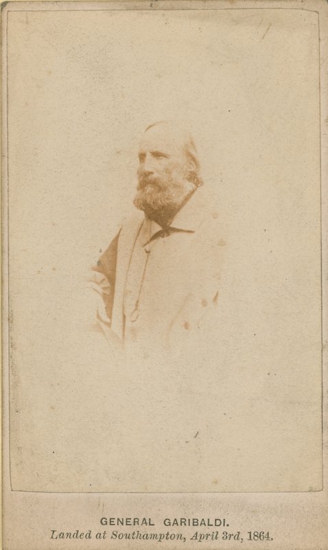 Garibaldi tekijältä English Photographer