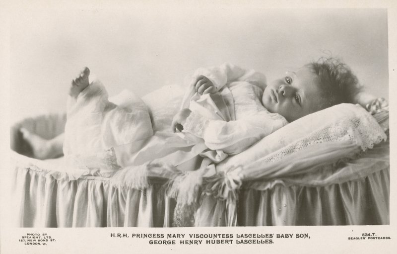 George Lascelles vauvana (m/w kuva) tekijältä English Photographer