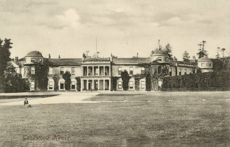 Goodwood House, West Sussex (m/w kuva) tekijältä English Photographer