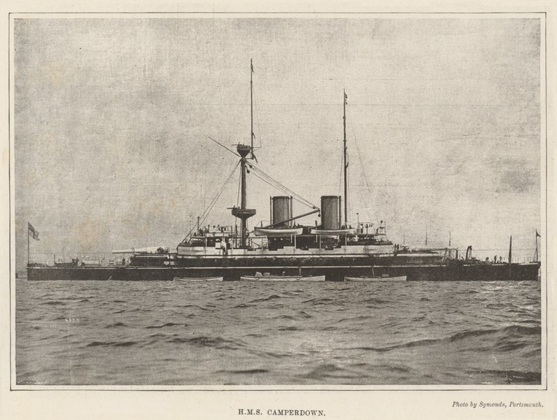 HMS Camperdown tekijältä English Photographer