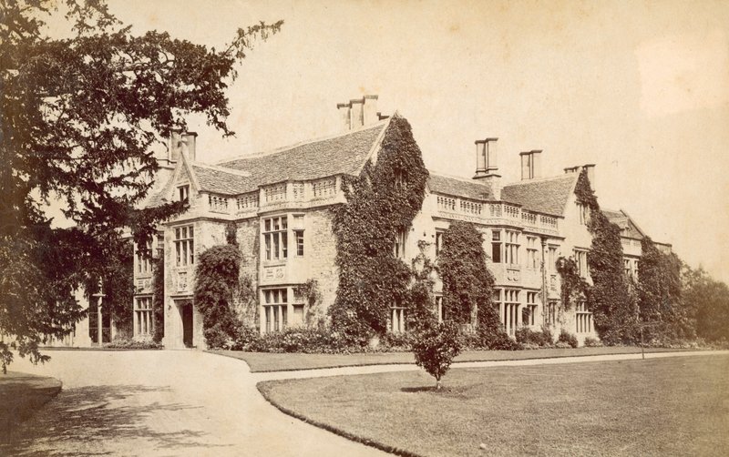Hannington Hall, Wilts (m/w kuva) tekijältä English Photographer