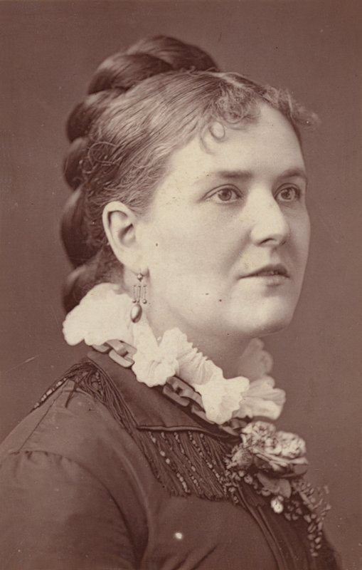 Helen Barry tekijältä English Photographer