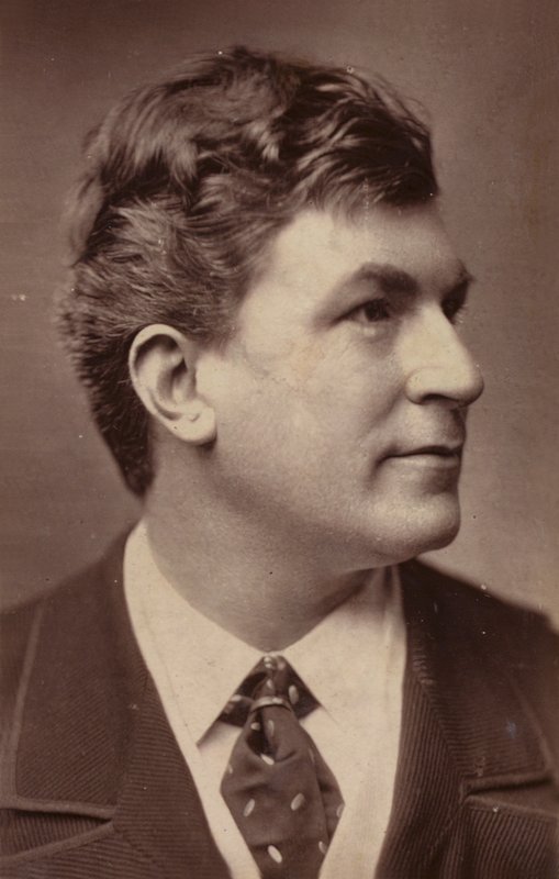 Henry Neville tekijältä English Photographer