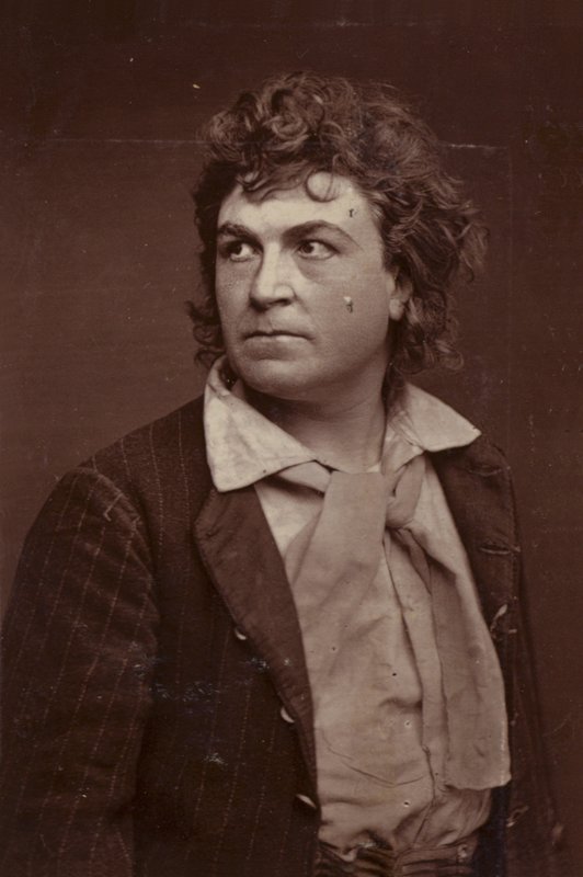 Henry Neville tekijältä English Photographer