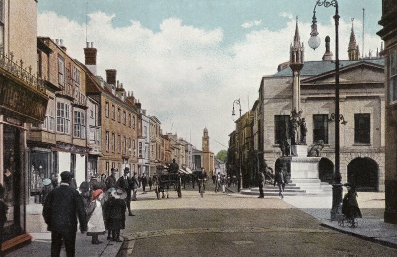 High Street ja Queen Victoria Memorial, Newport tekijältä English Photographer