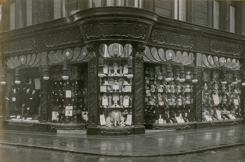 Horne Brothers, Coventry Street, Lontoo tekijältä English Photographer