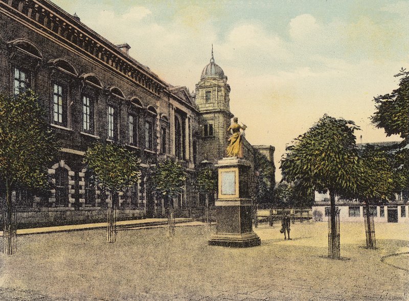 Jersey: Royal Square ja Court House (värillinen kuva) tekijältä English Photographer
