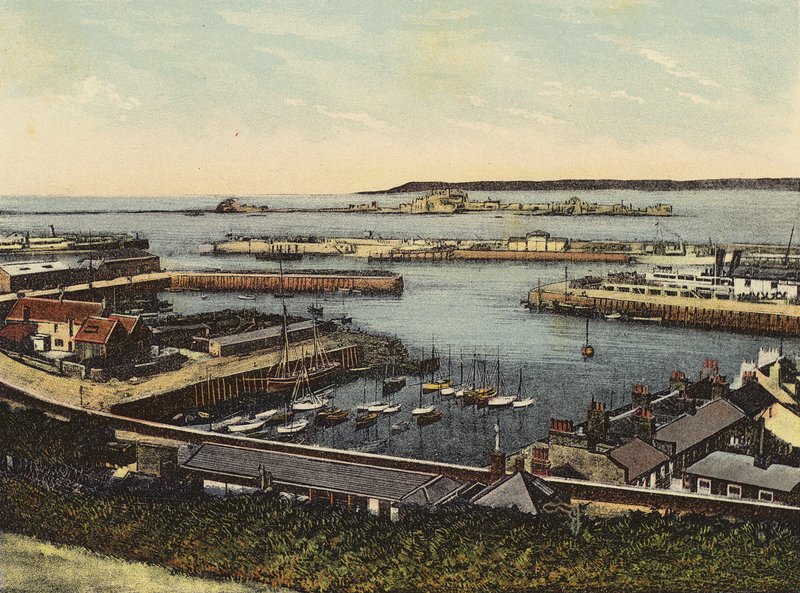 Jersey: Harbour, St Helier (värillinen kuva) tekijältä English Photographer